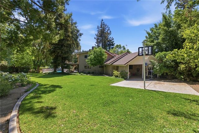 1220 Club View Drive, Bakersfield, CA 93309