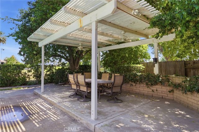 1220 Club View Drive, Bakersfield, CA 93309