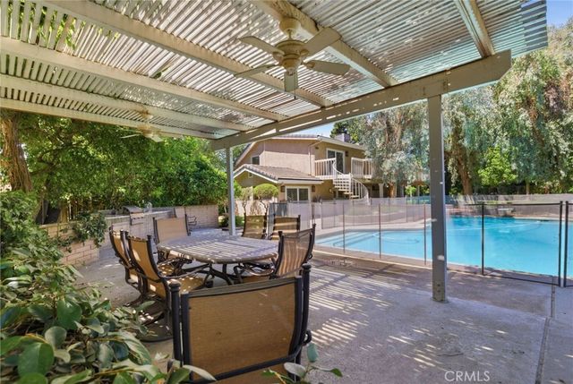 1220 Club View Drive, Bakersfield, CA 93309