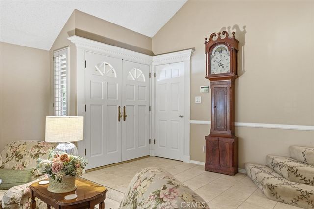 1220 Club View Drive, Bakersfield, CA 93309