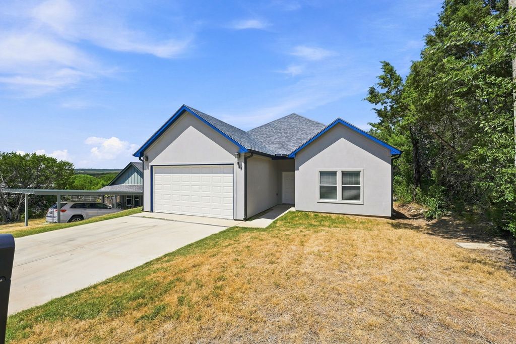 922 Pecos River Drive, Granbury, TX 76048 — exterior