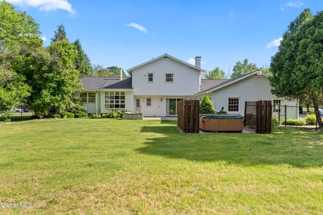 39 Glenridge Road, Glenville, NY 12302