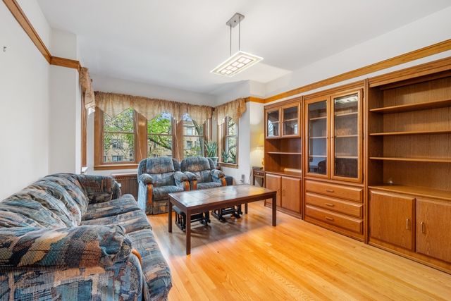 3220 N Keating Avenue, Chicago, IL 60641