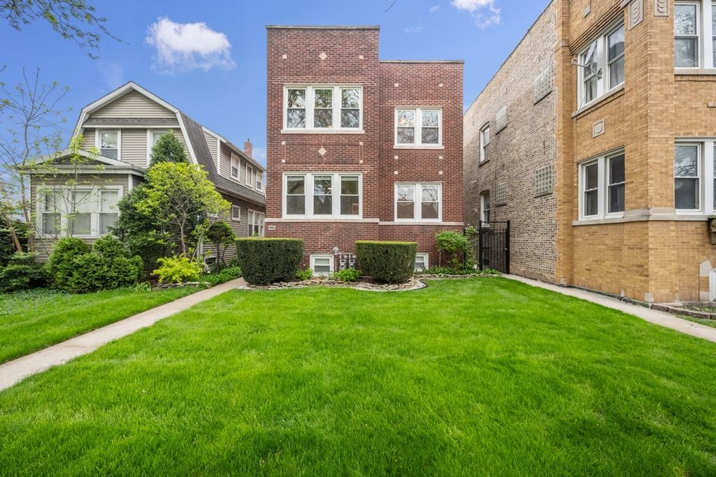 3220 N Keating Avenue, Chicago, IL 60641