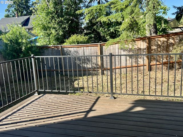 611 3RD St, Oregon City, OR 97045