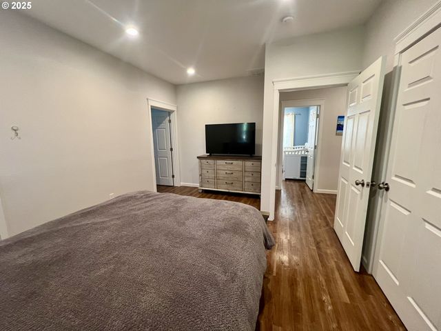 611 3RD St, Oregon City, OR 97045