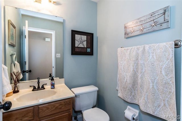 1915 Fox Pointe Drive, Arnold, MO 63010