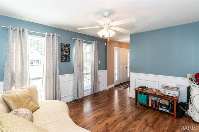1915 Fox Pointe Drive, Arnold, MO 63010
