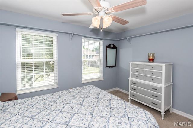 1915 Fox Pointe Drive, Arnold, MO 63010