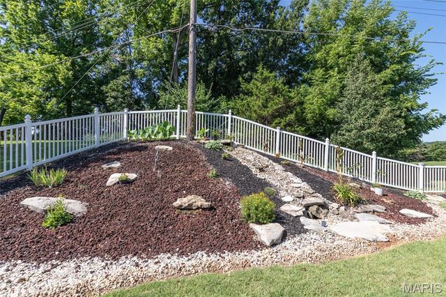 1915 Fox Pointe Drive, Arnold, MO 63010