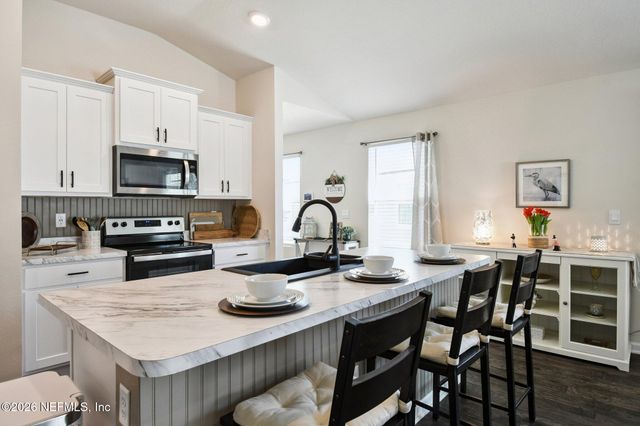 2427 FALLING STAR Lane, Green Cove Springs, FL 32043