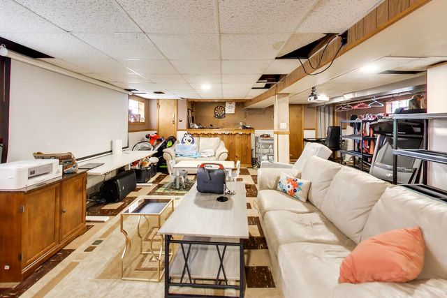 5726 S Neva Avenue, Chicago, IL 60638