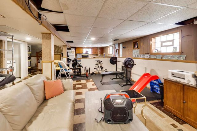 5726 S Neva Avenue, Chicago, IL 60638