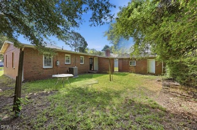 124 Allard RD, Portsmouth, VA 23701