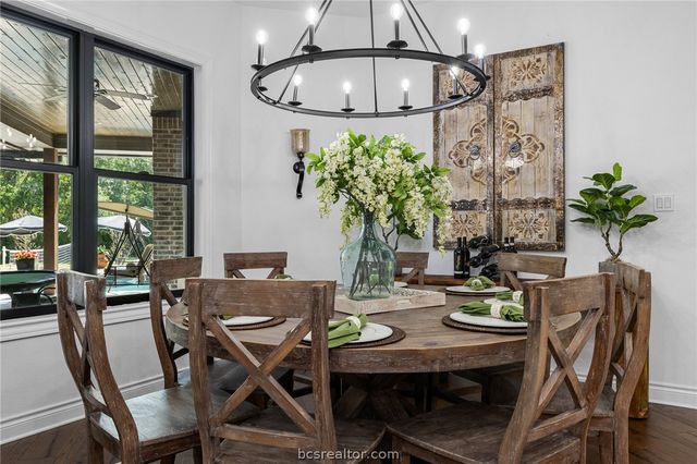 10121 St John Drive, Iola, TX 77861