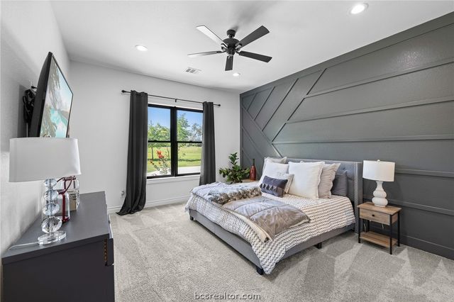 10121 St John Drive, Iola, TX 77861