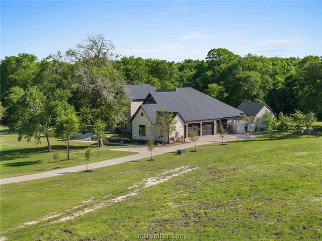 10121 St John Drive, Iola, TX 77861
