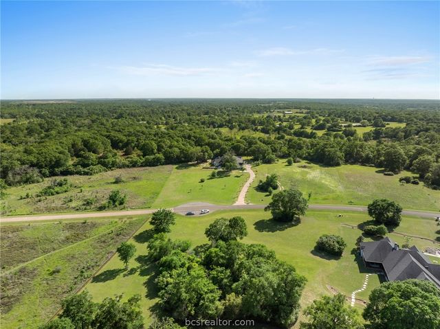 10121 St John Drive, Iola, TX 77861
