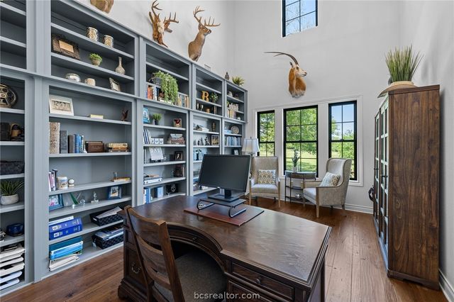 10121 St John Drive, Iola, TX 77861