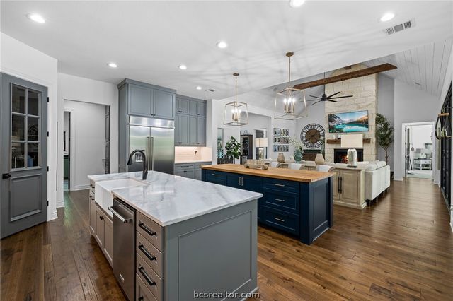 10121 St John Drive, Iola, TX 77861