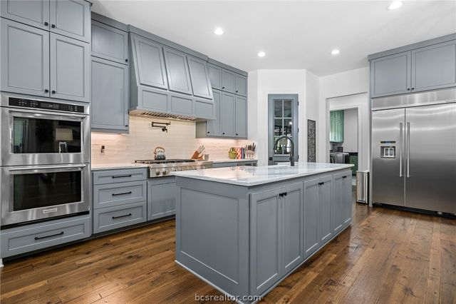 10121 St John Drive, Iola, TX 77861