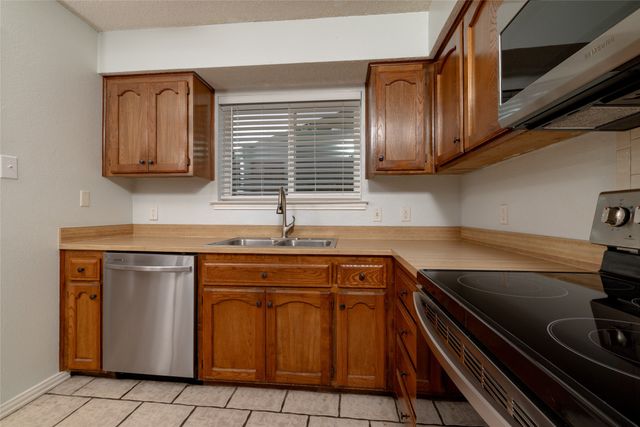 8040 Lazy Brook Drive, Watauga, TX 76148