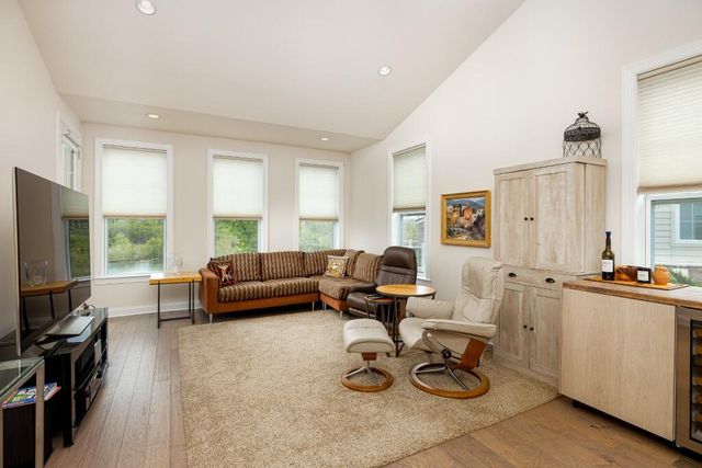 3031 N Spurway Drive, Ann Arbor, MI 48105