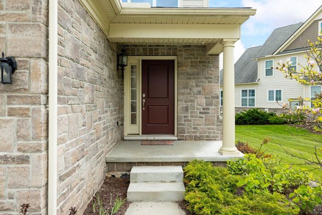 3031 N Spurway Drive, Ann Arbor, MI 48105
