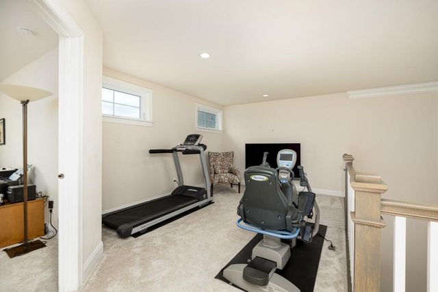 3031 N Spurway Drive, Ann Arbor, MI 48105