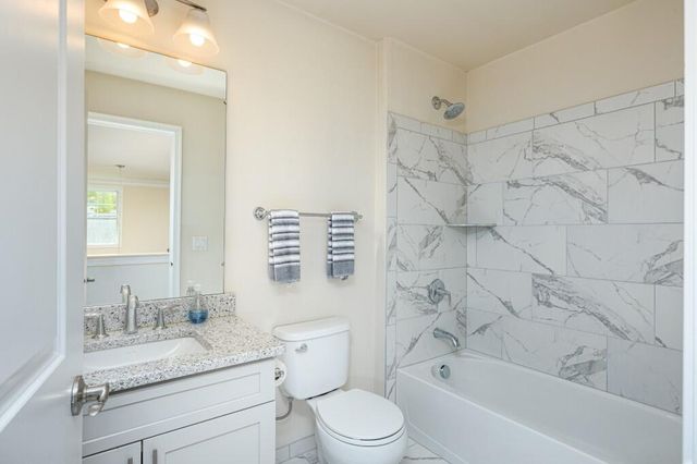 3031 N Spurway Drive, Ann Arbor, MI 48105