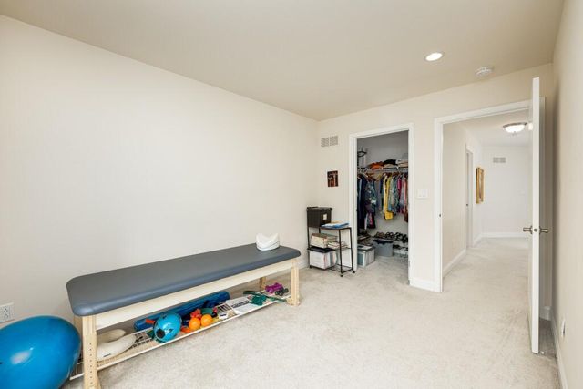3031 N Spurway Drive, Ann Arbor, MI 48105