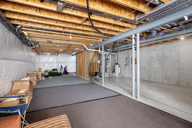 3031 N Spurway Drive, Ann Arbor, MI 48105
