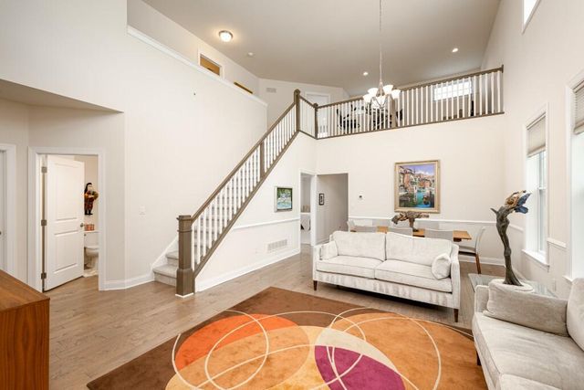 3031 N Spurway Drive, Ann Arbor, MI 48105