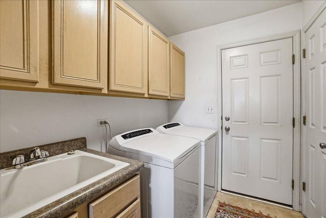 6991 Waxwing Circle, Hobart, IN 46342