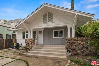 5729 Carlton Way 3/4, Los Angeles, CA 90028