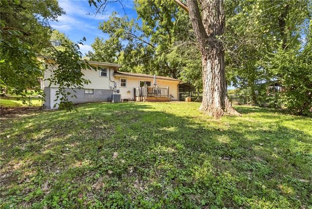 6313 N Wabash Avenue, Kansas City, MO 64118