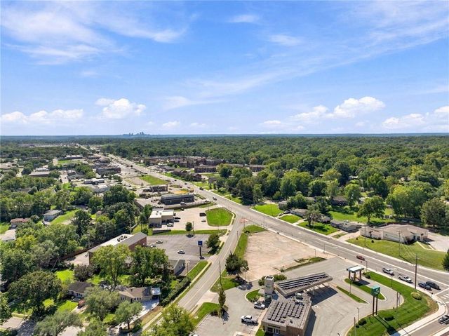 6313 N Wabash Avenue, Kansas City, MO 64118