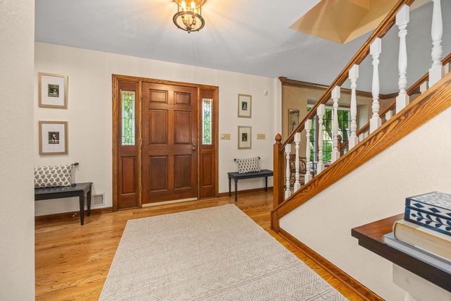 W159N7482 Pinewood CIRCLE, Menomonee Falls, WI 53051