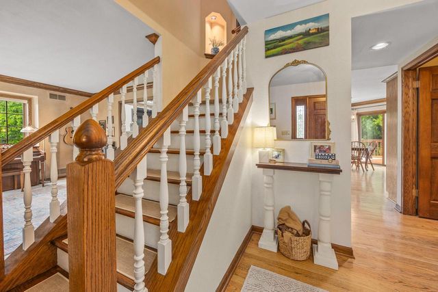 W159N7482 Pinewood CIRCLE, Menomonee Falls, WI 53051