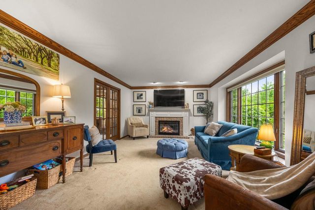 W159N7482 Pinewood CIRCLE, Menomonee Falls, WI 53051