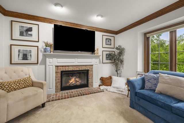 W159N7482 Pinewood CIRCLE, Menomonee Falls, WI 53051