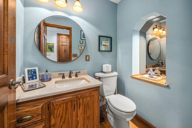 W159N7482 Pinewood CIRCLE, Menomonee Falls, WI 53051