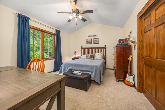 W159N7482 Pinewood CIRCLE, Menomonee Falls, WI 53051
