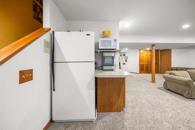W159N7482 Pinewood CIRCLE, Menomonee Falls, WI 53051
