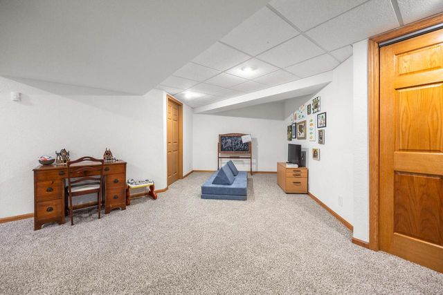 W159N7482 Pinewood CIRCLE, Menomonee Falls, WI 53051