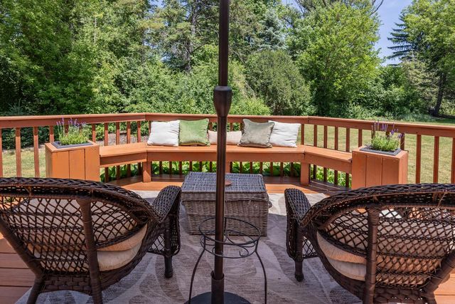 W159N7482 Pinewood CIRCLE, Menomonee Falls, WI 53051