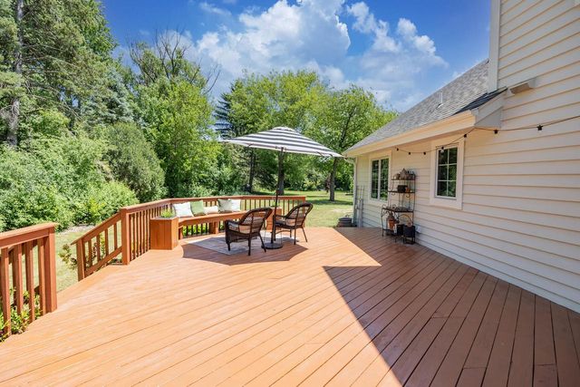 W159N7482 Pinewood CIRCLE, Menomonee Falls, WI 53051