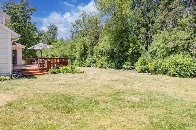 W159N7482 Pinewood CIRCLE, Menomonee Falls, WI 53051