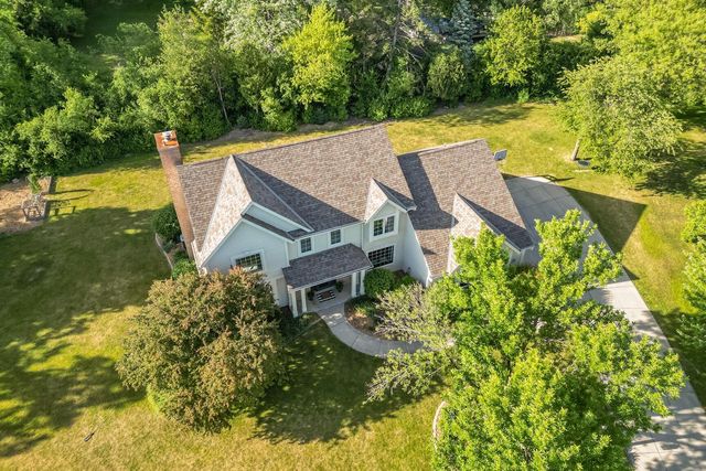 W159N7482 Pinewood CIRCLE, Menomonee Falls, WI 53051