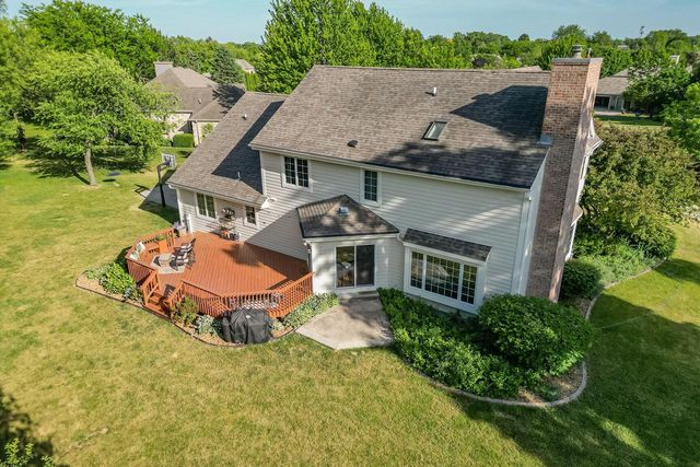 W159N7482 Pinewood CIRCLE, Menomonee Falls, WI 53051